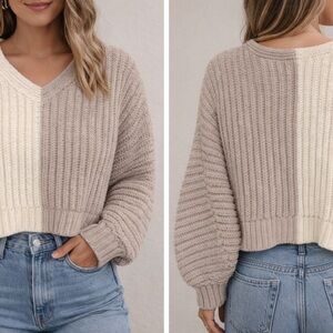 Altar’d State Two-Tone Knit Chunky V-Neck Cropped Sweater XS